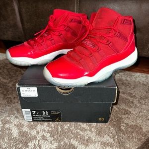 Red Retro 11 win Like 96